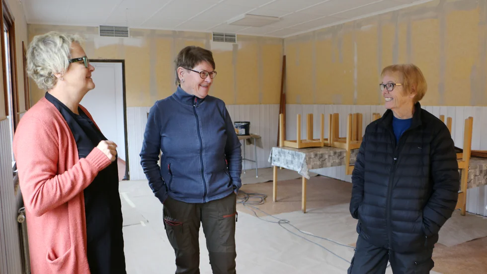 Sofie Lundberg Nilsson, Britt-Inger Lindgren och Eva Granström ser fram emot att kunna öppna mötesplatsen och den digitala butiken. Det är efterlängtat bland Moskoselborna, förklarar de.