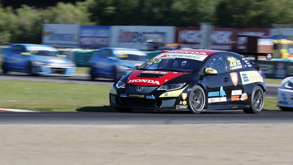 Mattias Andersson ligger sjua i STCC-mästerskapet efter en deltävling. Nu väntar tre heat i Skellefteå.