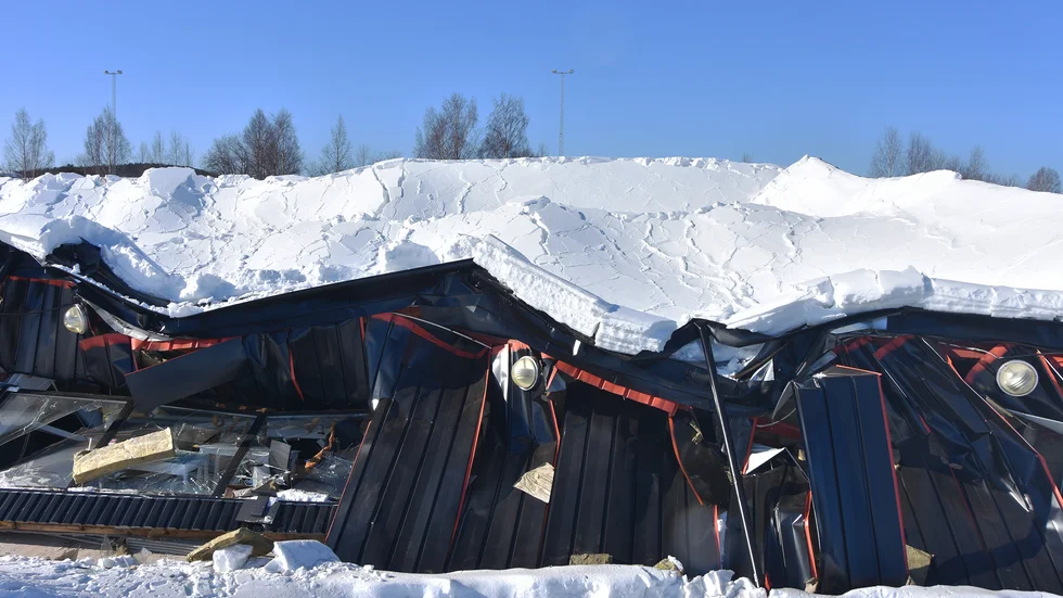 Bara tre timmar efter att Mio-butiken i Boden stängt den 25 mars 2018, rasade det stora taket in. Nu har Piteåbon och ägaren Peter Löfroth fått 64,5 miljoner i ersättning. (Arkivbild)