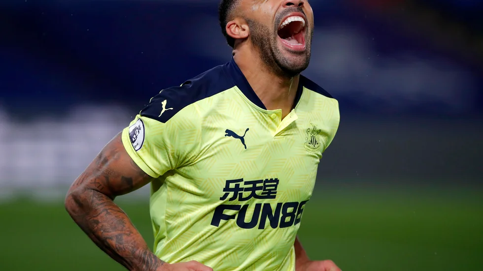 Callum Wilson jublar efter sitt ledningsmål.