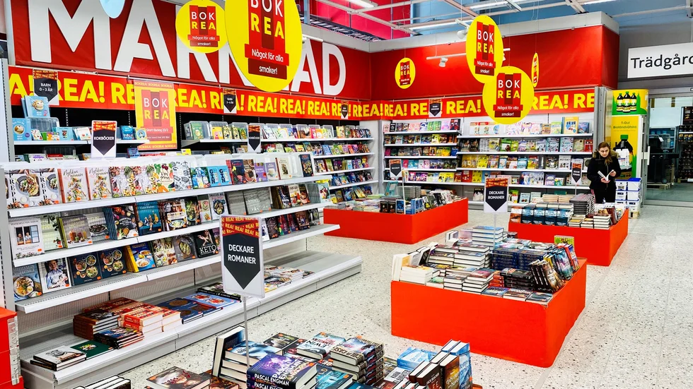Keplers "Spegelmannen" har sålt bra på bokrean hos ICA Maxi i Katrineholm.