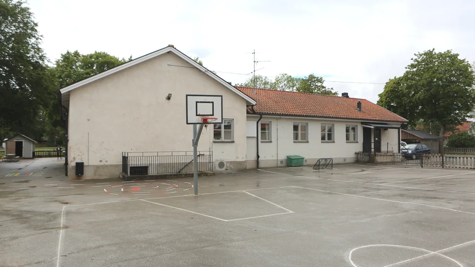 Vänge skola är en av åtta landsbygdsskolor som hotas av nedläggning.