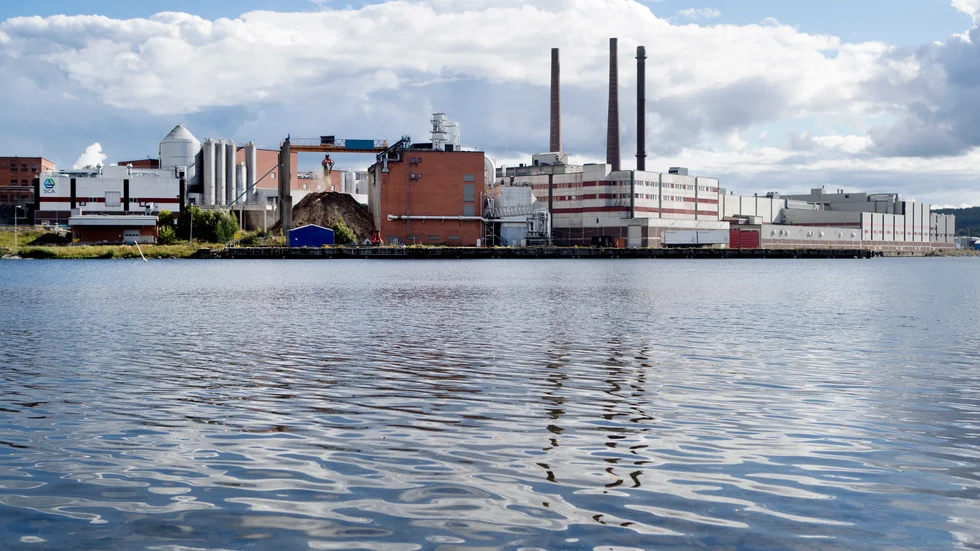 Sverige har de senaste decennierna minskat sin industriproduktion, men utvecklingen går att vända, menar skribenten.