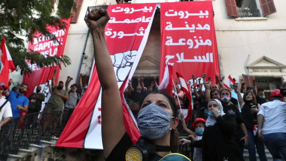 Det libanesiska folket har vänt sin ilska mot landets styrande politiker. I lördags hölls en stor demonstration i Beirut.