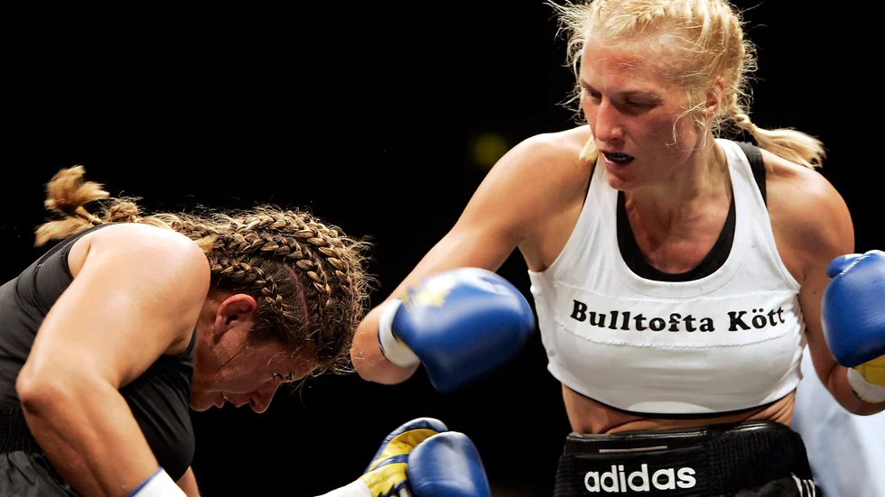 Åsa Sandell i en proffsfight år 2007. 