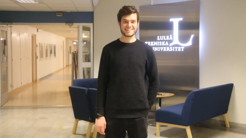 Mathieu Keith, 27 år och från Kentucky, USA, har studerat på Musikhögskolan i Piteå i fem år. Han har röstat i presidentvalet men säger sig inte vilja tillbaka till USA.