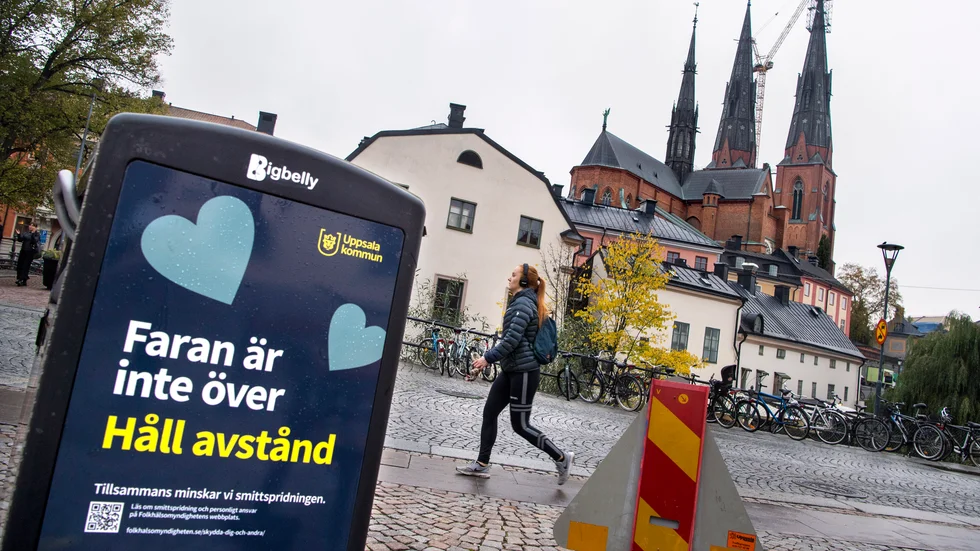 håll avstånd. De lokala råden för Uppsala län måste följas, annars riskeras stort mänskligt och ekonomiskt lidande.