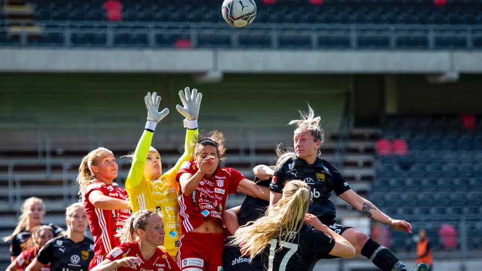 Umeå kunde inte besegra Piteå IF i den allsvenska premiären. Däremot fick nykomlingen med ett publiksnitt ifjol kring 500 mer pengar än "publiklaget" Piteå när fotbollsförbundet fördelade medlen.