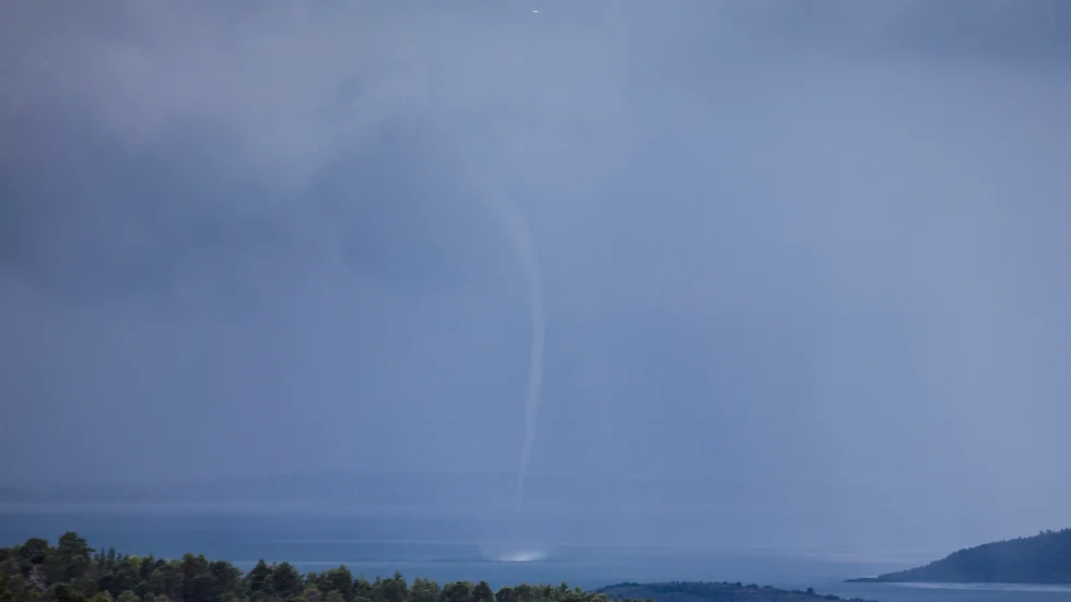 Det finns risk för tromber i hela Sörmland de närmaste dagarna, både längs kusten och inåt landet. Bilden är tagen vid ett tidigare tillfälle.