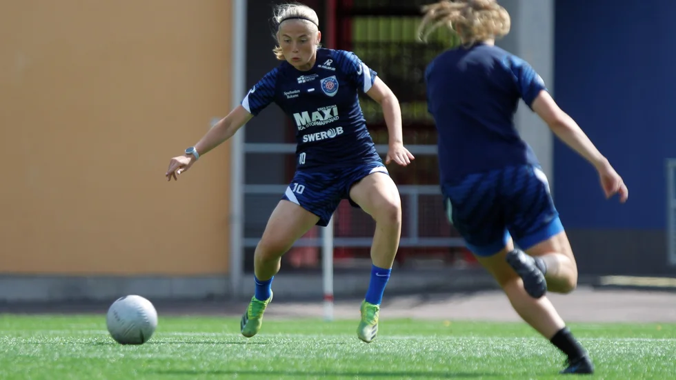 United lånar in anfallaren Paulina Nyström från seriekonkurrenten Vittsjö.