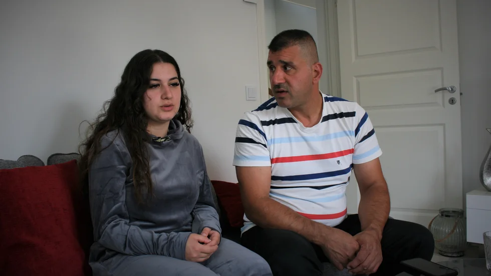De är upprörd och oroliga. "Jag är jätterädd för vad som kan hända. Att de ska ha lånat mer som jag inte ser", säger Ahmad Alchalabi.