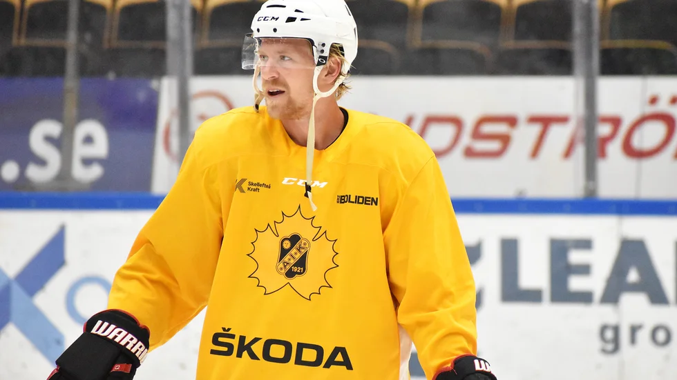 Anton Lindholm har tränat med Skellefteå AIK den senaste tiden i väntan på nytt kontrakt. 