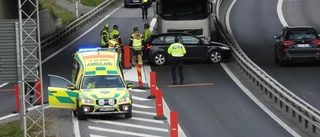 En till sjuhus efter olycka på Söderleden – vägen stängdes av