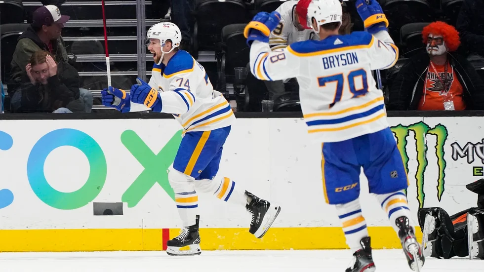 Rasmus Asplund gjorde två mål mot Anaheim.