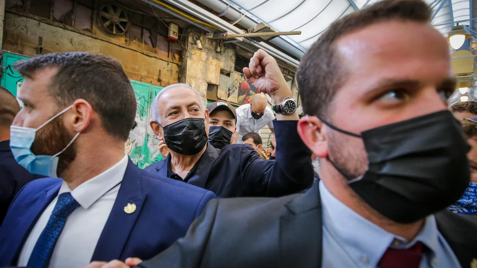 Israels premiärminister Benjamin Netanyahu har vissa möjligheter att kunna sitta kvar på sin post ytterligare en tid. Arkivbild.