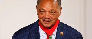 Jesse Jackson till sjukhus med covid-19