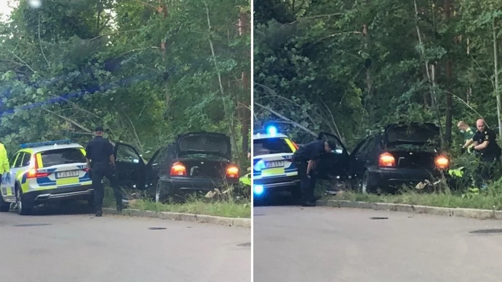 Biljakten längs Havsörnsgatan i Enköping slutade med en krasch in i ett buskage.
