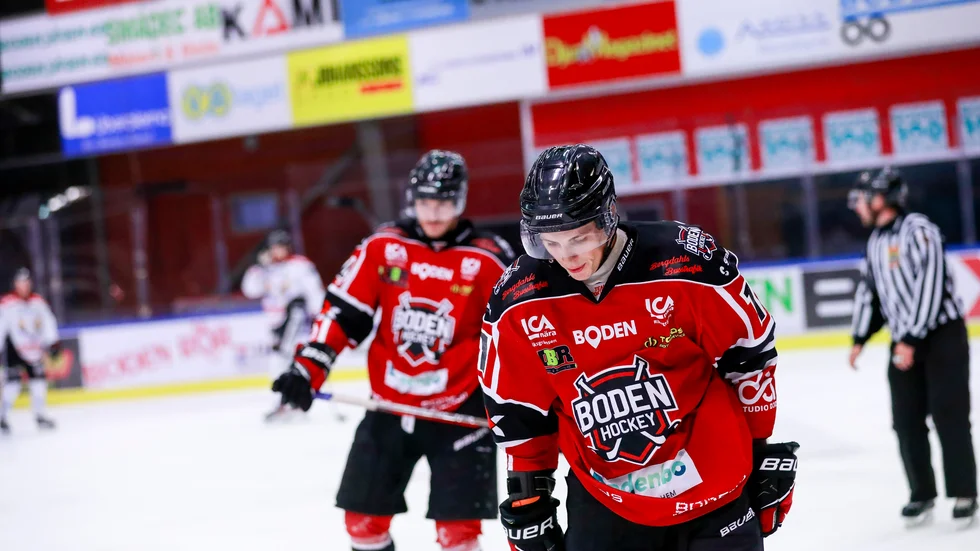 Elias Edström en av alla gamla AIK–spelare som finns i Boden den här säsongen. Laget som för en infekterad strid, som nu har tagit ytterligare fart.