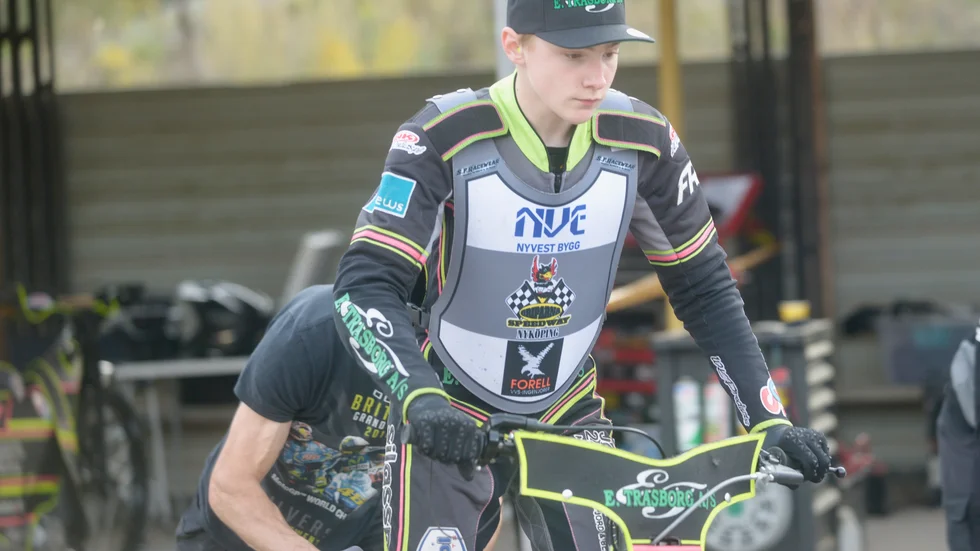 Publikfavoriten Silas Hoegh är tillbaka i Griparna i onsdagens finalretur, som tv-sänds på sn.se, efter 45–45 i Nyköping.