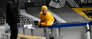 Tät dialog med medicinska teamet – AIK-centern går en kamp mot SHL-klockan