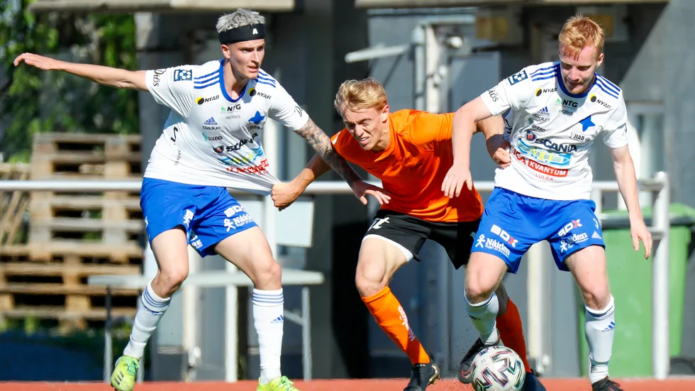 Det blir hårdare konkurrens om startplatserna i IFK Luleå efter veckans dubbelvärvning.