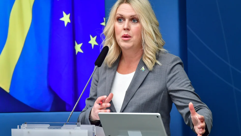 Socialminister Lena Hallengren håller pressträff på onsdagen.
