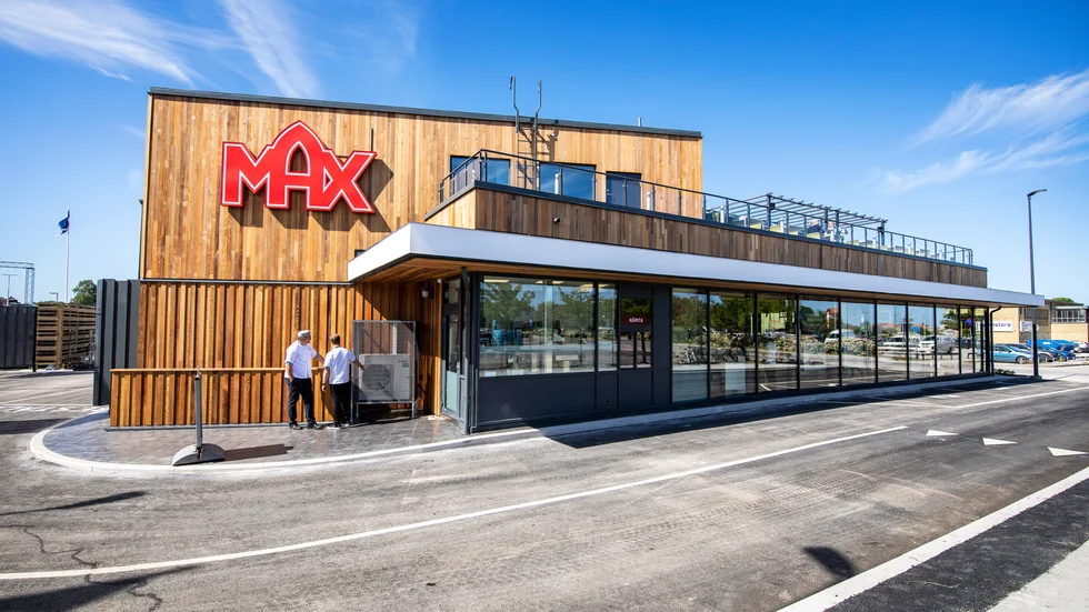 Hamburgerrestaurangen i Visby är en av otaliga världen runt för Max-koncernen. Men sedan i söndags finns inte grundaren Curt Bergfors längre kvar.