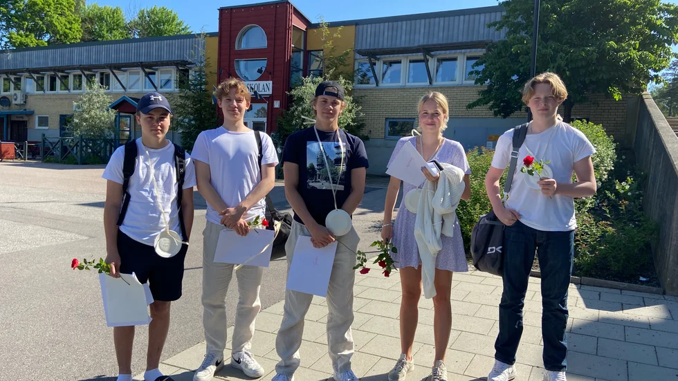 Felix Karlsson, Theodor Hedin, Gustav Lexell, Emma Wigren och Olle Sjöström gick ut nian under torsdagen.
