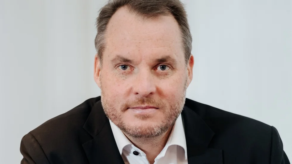 Peter Munck af Rosenschöld, vd för branschorganisationen Sveriges företagshälsor, har hållit föredrag på ämnet hemmajobbande.