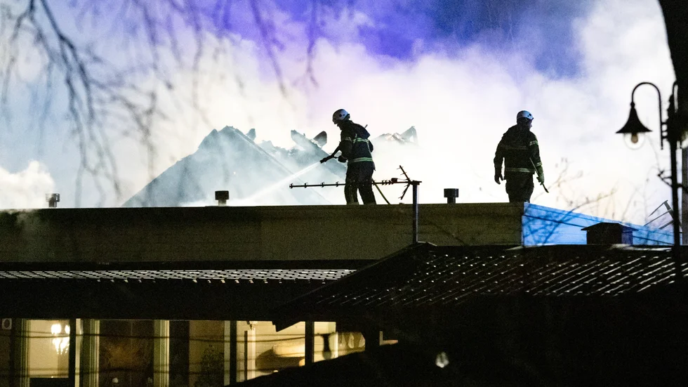 Två personer avled efter en knivattack och en anlagd brand i Halmstad i april. Arkivbild.