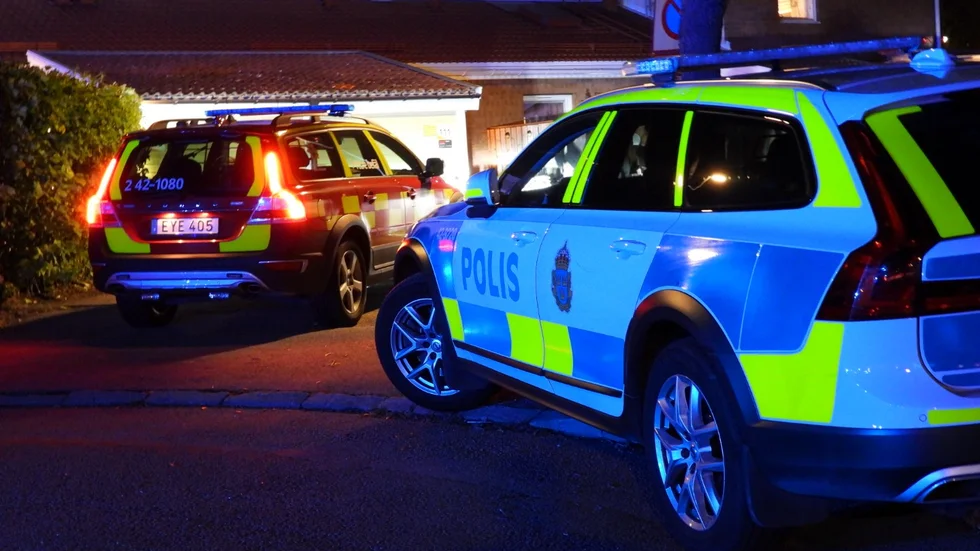 Blåljuspersonal på plats i Klockaretorpet.