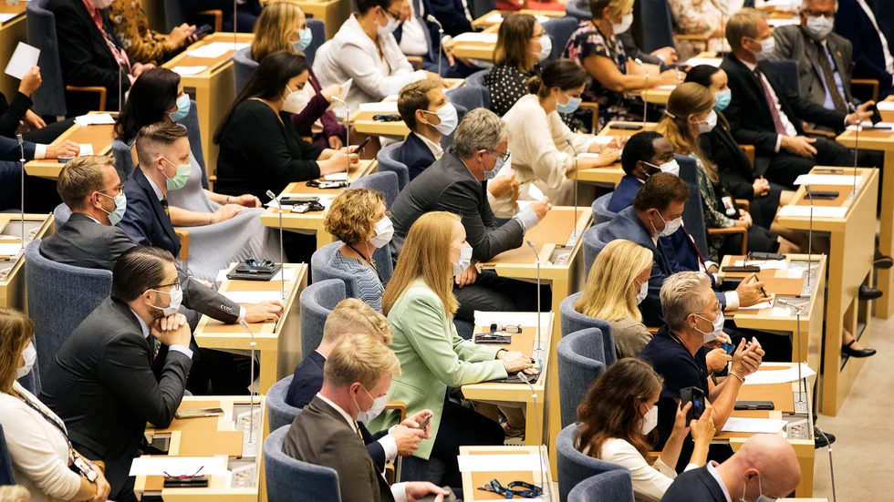 "Kontrollera på vilken valbar plats de politiska partierna placerat de personer, som har livserfarenhet och kunskap för att kunna tillgodose också de äldres levnadsvillkor i det svenska samhället", skriver Lars Eriksson.
