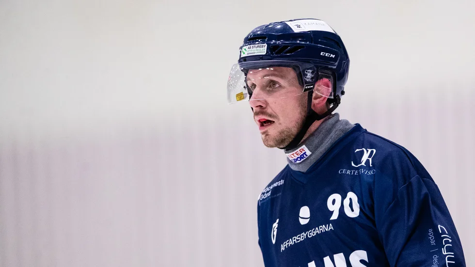 Alexander Sundström spelade en del med Tellus i elitserien förra säsongen. Nu är han klar för Unik till nästa säsong.
