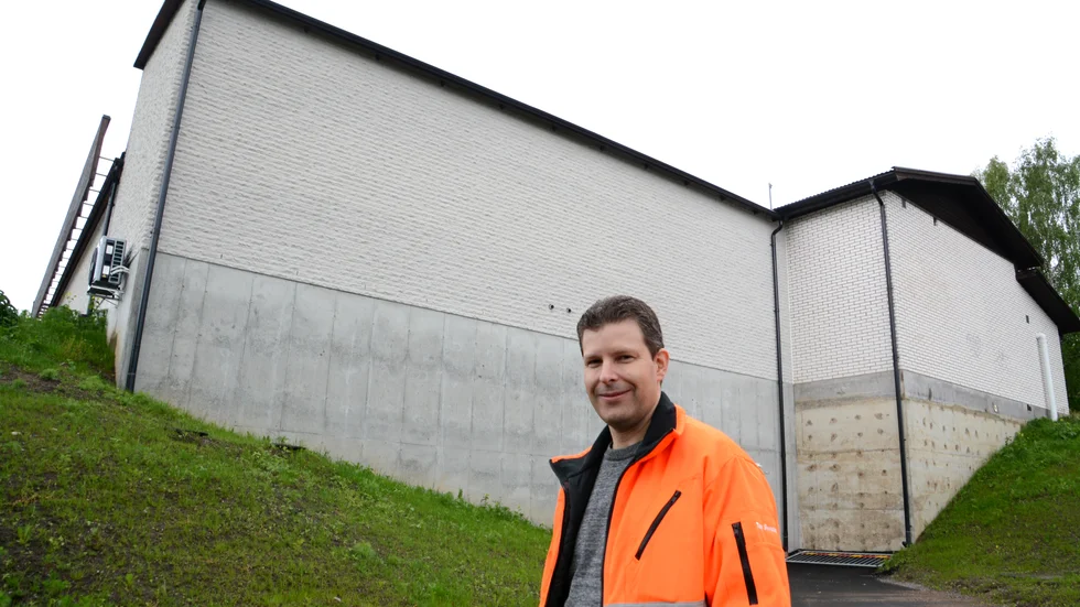 Nu, ett drygt halvår efter slutbesiktningen, kan Rimforsas nya vattenverk producera för fullt. "Den biologiska processen tar tid", förklarar VA-chefen Håkan Eng.