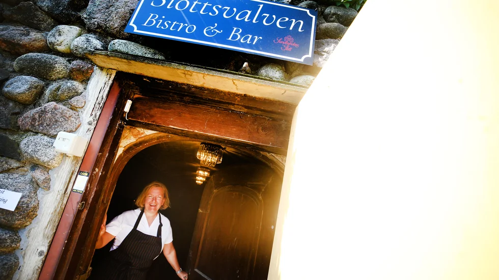Christin Widerberg hälsar välkommen till Solttsvalven bistro och bar.