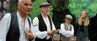 Kärlekstrubbel och magiska drycker ställer till det för skogens invånare: Teaterpremiär blir av som planerat
