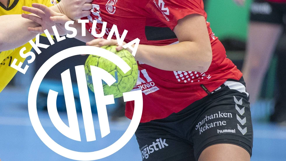 Guifs damer värvar högersexan Kinga Kozdra från Nacka.