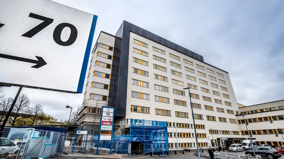 Regionen bytte leverantör av parkeringstjänster den 1 juli. Sedan dess har parkeringsautomaterna vid Akademiska strulat.