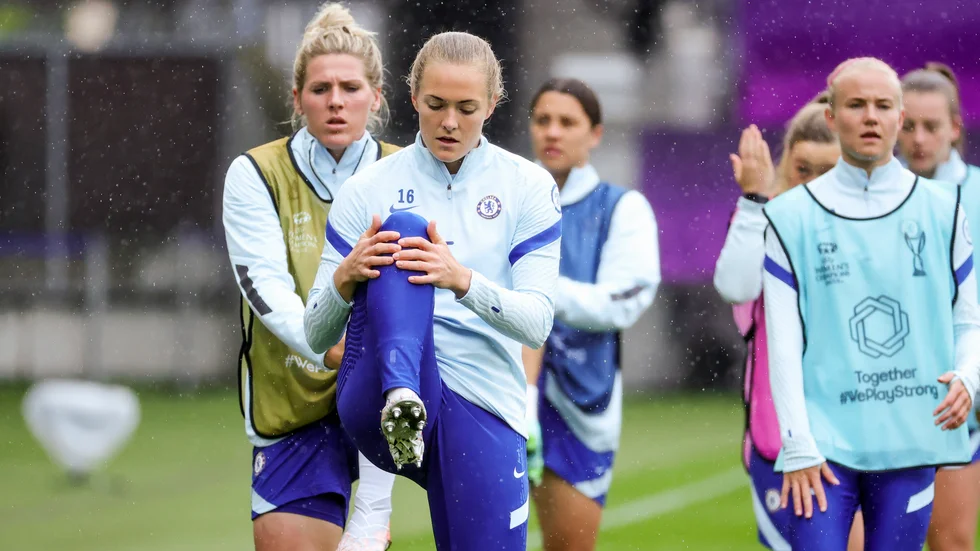 Det blir ingen match för Magdalena Eriksson (i mitten) och hennes Chelsea i kväll. Arkivbild.
