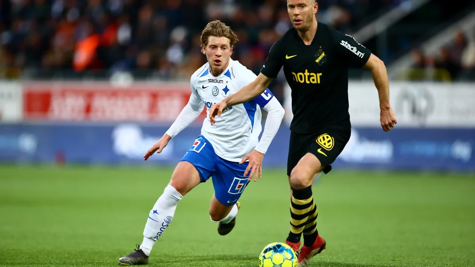 Per Karlsson och Alexander Fransson i fjolårets möte mellan lagen på Friends Arena, som IFK vann med hela 4-1.