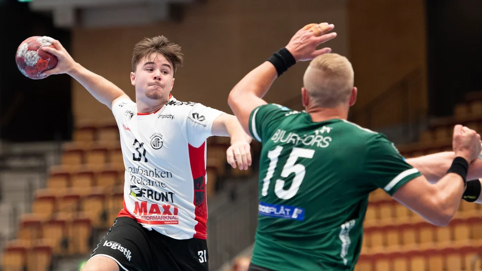 Unge Olle Österhall kan mycket väl slå igenom stort den kommande säsongen i Guif som premiärspelar borta mot Skövde i Handbollsligan under lördagen.