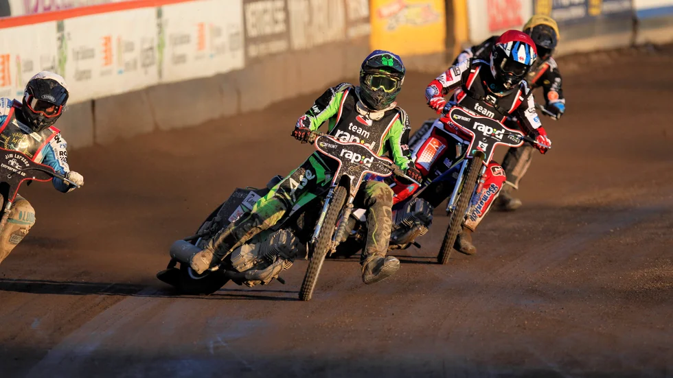 Team Rapid tar under onsdagskvällen emot Indianerna i det första av två semifinalmöten.