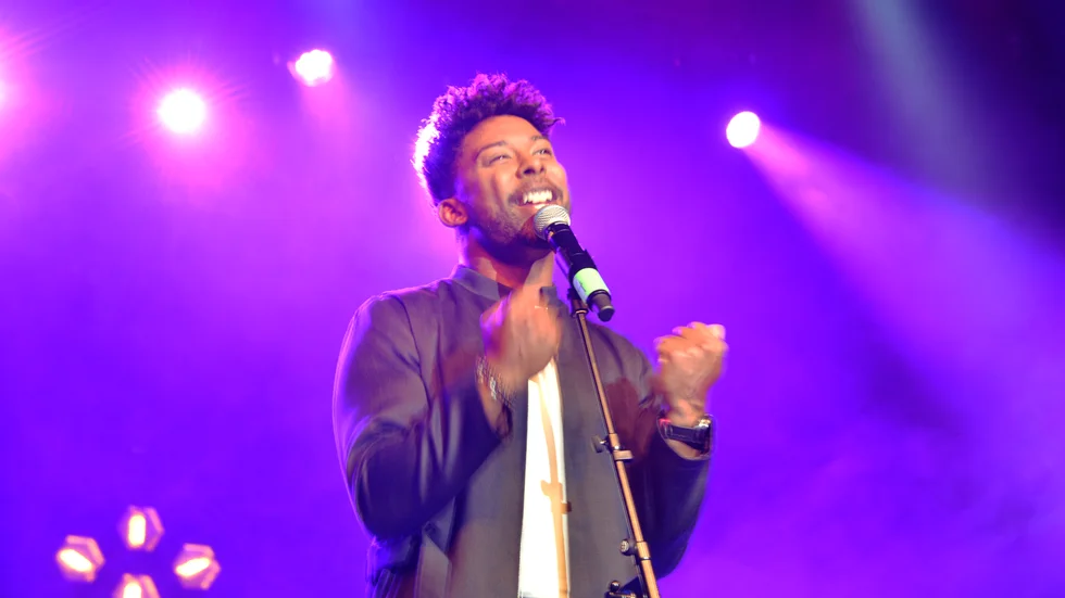 Artisten John Lundvik sjöng fem låtar: ”My turn”, ett medley av ”Känn en doft” och ”Circle of life” från ”Lejonkungen”, en duett med Sara Sundström i ”When you tell the world you're mine” samt Eurovisionlåten ”Too late for love”.
