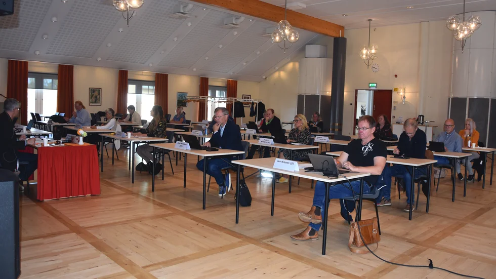 Kommunstyrelsen i Kalix säger enigt ja till att minska antalet ledamöter i kommunfullmäktige i samband med nästa val.