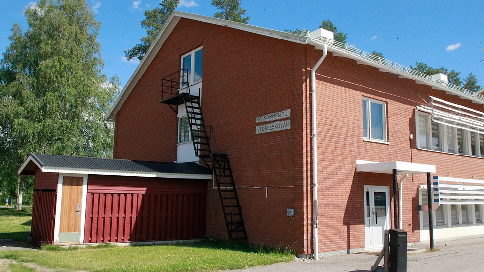 "Innan valet nu kommer skulle jag vilja veta vad och hur ni vill bygga upp byarna?", skriver insändarskribenten bland annat med tanke på skolsituationen i Vidsel. (Arkivbild)