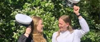 Efterlängtat firande för Strömbackas studenter – utspring från skolan på fredag: "Det känns så skönt"