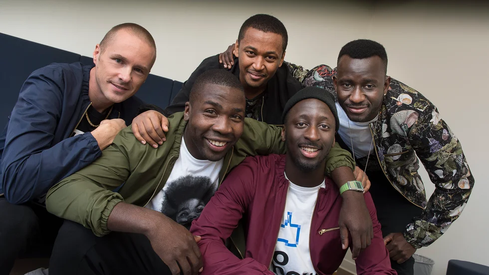 "Dansa, pausa"-gruppen Panetoz hyllar Flens barn och unga.