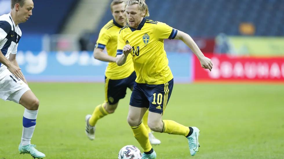 Emil Forsberg i farten mot Finland.