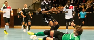 Elton sköt Dribbla till seger med 23 sekunder kvar