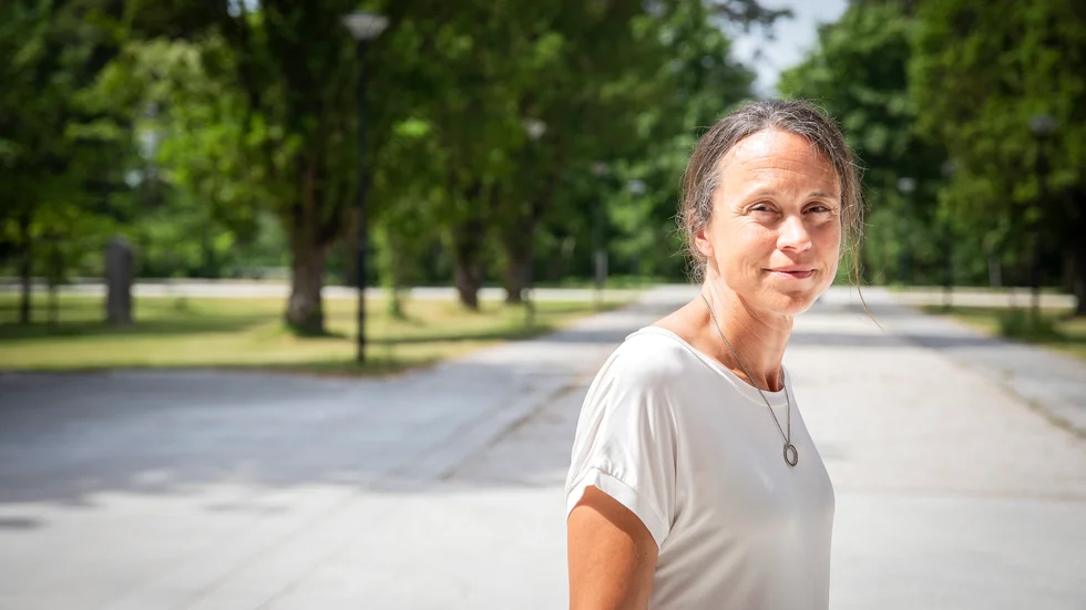 En ökad smittspridning skulle vara ett hårt slag för vården. "Den stora utmaningen är bemanningen. All vårdpersonal har jobbat hårt i 1,5 år och de behöver få vila", säger smittskyddsläkare Maria Amér.